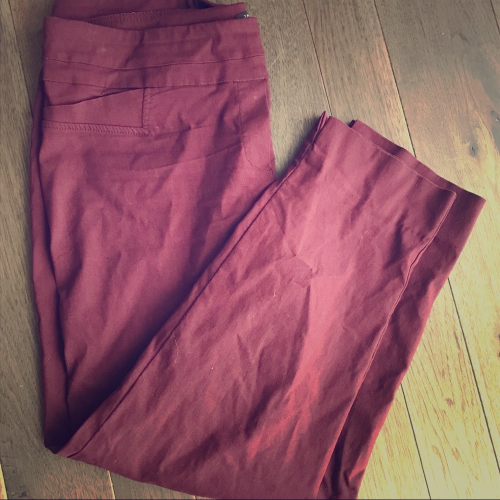 Burgundy ankle-length pants - size 12